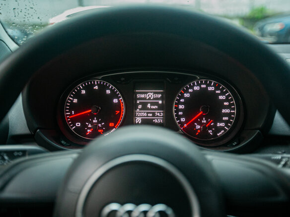 2012 Audi A1 I (8X), коричневый, 990000 рублей - вид 7