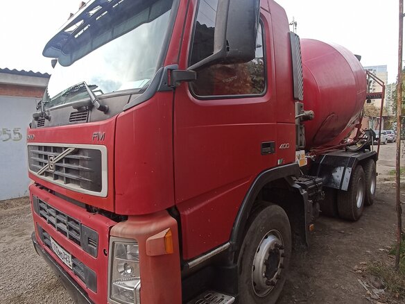 2007 Volvo FM, красный, 4500000 рублей - вид 4