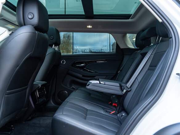 2025 Land Rover Range Rover Evoque L II Рестайлинг, белый, 6490000 рублей - вид 10