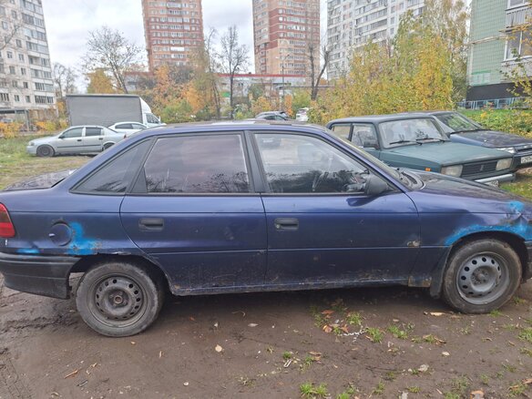 1997 Opel Astra F, синий, 100000 рублей - вид 2