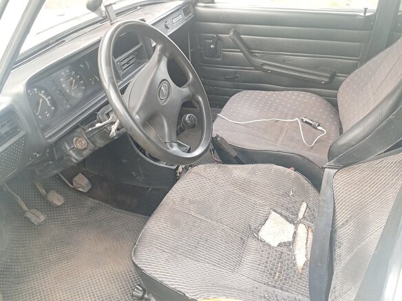 2003 Lada (ВАЗ) 2107, белый, 85000 рублей - вид 4