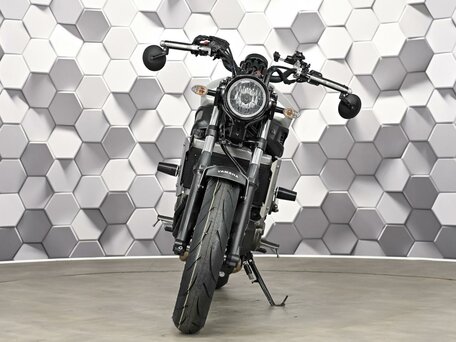 2018 Yamaha XSR700, серый, 677000 рублей, вид 5