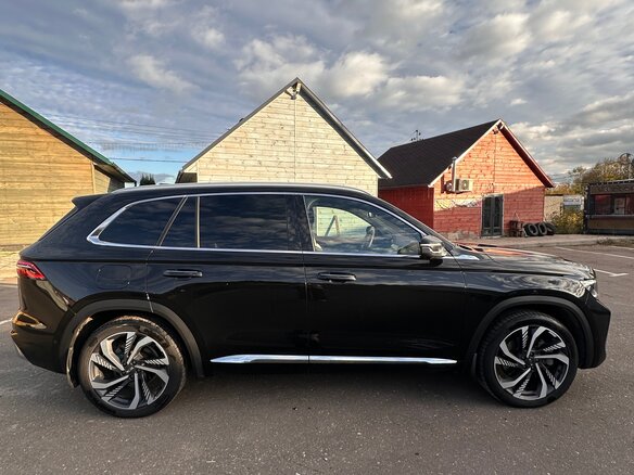 2023 Geely Monjaro I, чёрный, 3000000 рублей - вид 5