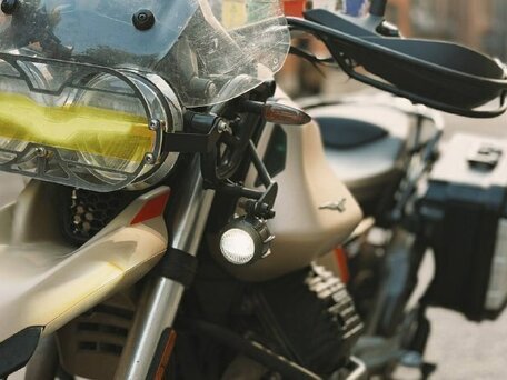 2020 Moto Guzzi V85 TT, бежевый, 800000 рублей, вид 2