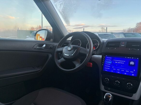 2011 Skoda Yeti I, коричневый, 550000 рублей - вид 23