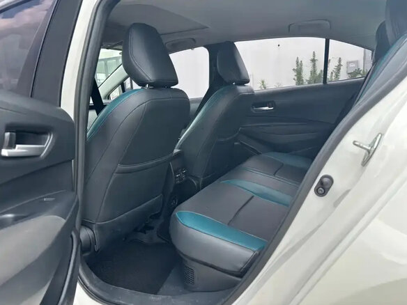2023 Toyota Corolla Sporty XII (E210) Рестайлинг, белый, 1750000 рублей - вид 10