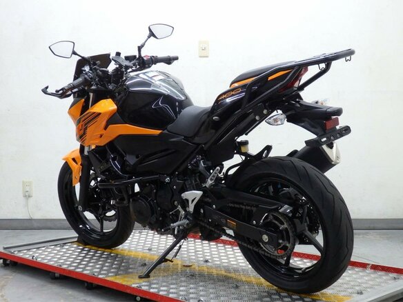 2020 Kawasaki Z 400, оранжевый, 559000 рублей - вид 3