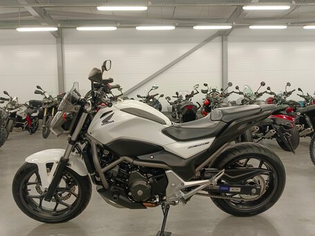 2013 Honda NC 700S, белый, 450000 рублей, вид 4