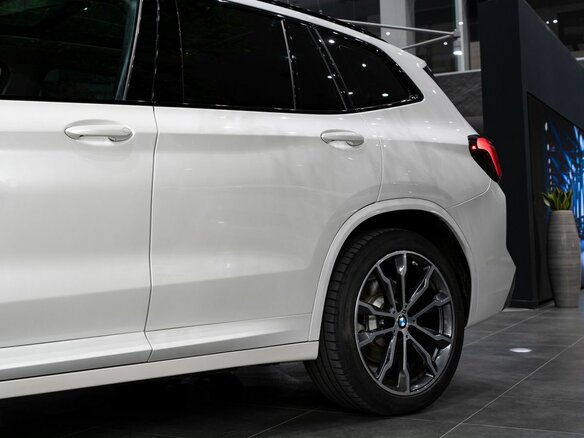 2022 BMW X3 30i xDrive III (G01) Рестайлинг, белый, 5650000 рублей - вид 4