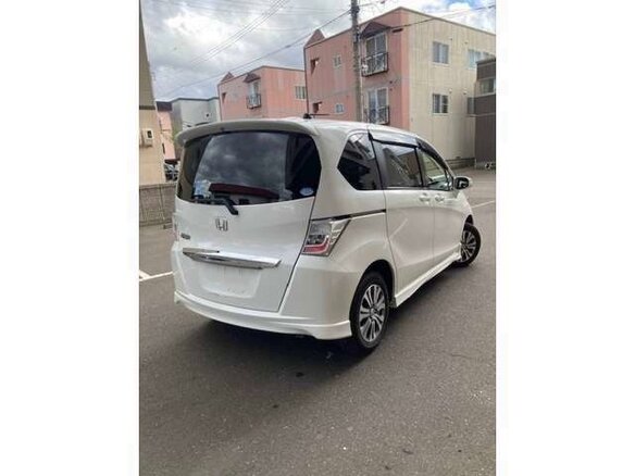2016 Honda Freed I Рестайлинг 2, белый, 887000 рублей - вид 4