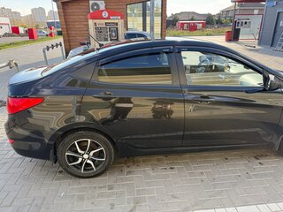 2013 Hyundai Solaris I, чёрный, 820000 рублей, вид 4