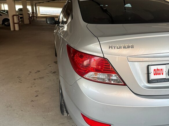 2013 Hyundai Solaris I, серебристый, 730000 рублей - вид 5
