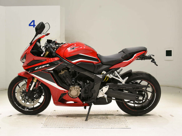 2021 Honda CBR 650R, красный, 880000 рублей - вид 1