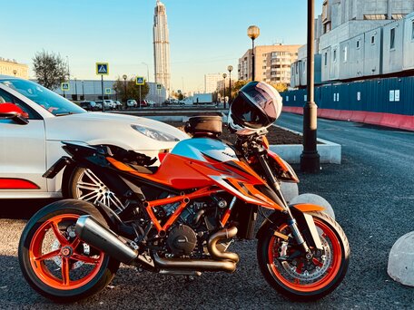 2022 KTM 1290 Super Duke R Evo, оранжевый, 1590000 рублей, вид 1