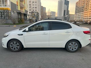 2016 Kia Rio III Рестайлинг, белый, 999000 рублей, вид 4