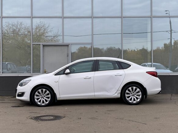 2013 Opel Astra J Рестайлинг, белый, 899000 рублей - вид 7