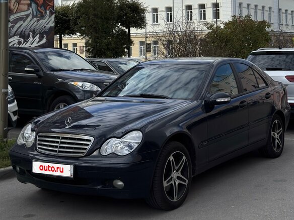 2004 Mercedes-Benz C-Класс 180 II (W203), синий, 699000 рублей