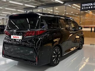 2023 Toyota Alphard IV, чёрный, 10500000 рублей, вид 2