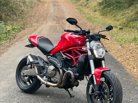2015 Ducati Monster 821, красный, 649000 рублей, вид 1