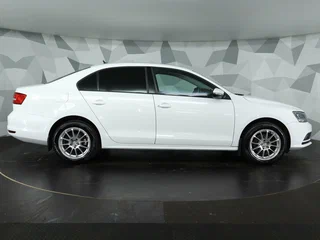 2015 Volkswagen Jetta VI Рестайлинг, белый, 949000 рублей, вид 4