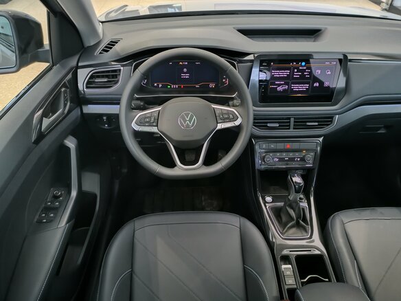 2026 Volkswagen Tharu XR, серый, 2980000 рублей - вид 17