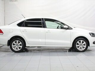 2014 Volkswagen Polo V, белый, 779000 рублей, вид 3