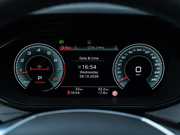 2026 Audi Q6 45 TFSI, чёрный, 7990000 рублей - вид 19