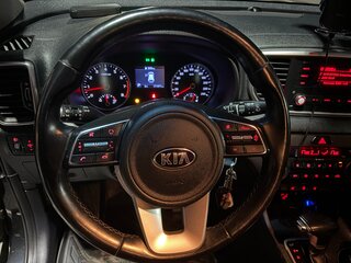 2020 Kia Sportage IV Рестайлинг, чёрный, 2000000 рублей, вид 4