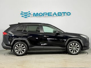 2020 Toyota RAV4 V (XA50), чёрный, 2590000 рублей, вид 4