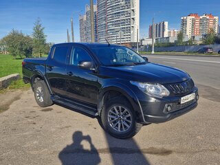 2017 Mitsubishi L200 V, чёрный, 1990000 рублей, вид 2