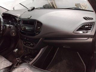 2019 Lada (ВАЗ) Vesta I, серебристый, 900000 рублей, вид 4