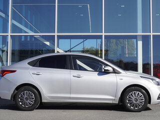 2017 Hyundai Solaris II, серебристый, 1099000 рублей, вид 4
