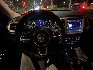 2020 Jeep Compass II, серый, 2400000 рублей, вид 4
