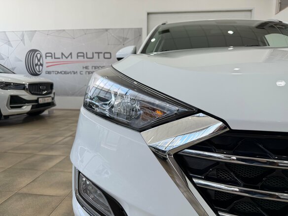 2020 Hyundai Tucson III Рестайлинг, белый, 2700000 рублей - вид 16