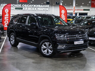 2018 Volkswagen Teramont I, чёрный, 3850000 рублей, вид 4
