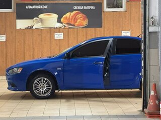 2011 Mitsubishi Lancer X Рестайлинг, синий, 650000 рублей, вид 3