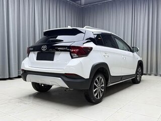 2022 Toyota Yaris L XP150 Рестайлинг, белый, 1005000 рублей, вид 5