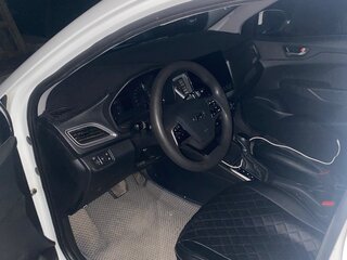 2019 Hyundai Solaris II, белый, 750000 рублей, вид 5