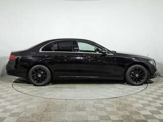 2020 Mercedes-Benz E-Класс 200 d V (W213, S213, C238), чёрный, 2200000 рублей, вид 4