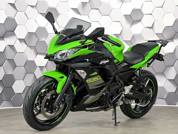 2018 Kawasaki Ninja 650, зелёный, 747000 рублей - вид 1