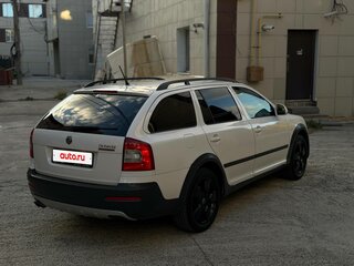 2012 Skoda Octavia Scout II (A5) Рестайлинг, белый, 1000000 рублей, вид 3