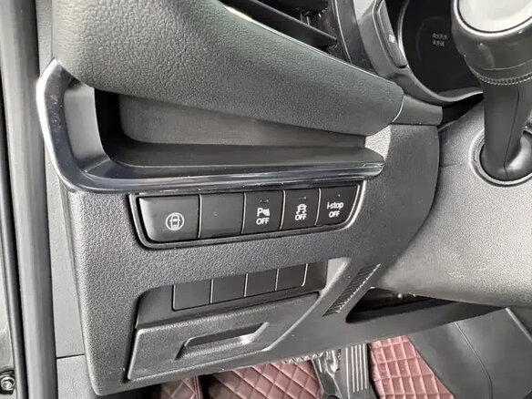 2022 Mazda 3 IV (BP), серебристый, 1138000 рублей - вид 22