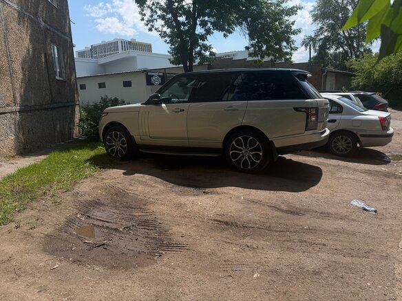 2013 Land Rover Range Rover IV, серый, 4200000 рублей - вид 7