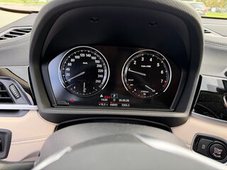 2021 BMW X2 sDrive18i I (F39), белый, 3700000 рублей, вид 4