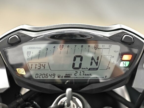 2016 Suzuki SV 650, белый, 645000 рублей - вид 8