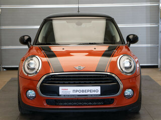 2018 Mini Hatch Cooper III (F55/F56) Рестайлинг, оранжевый, 1885000 рублей, вид 2