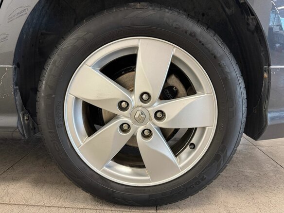 2010 Renault Fluence I, серый, 699000 рублей - вид 18