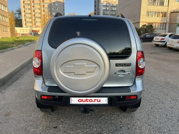 2014 Chevrolet Niva I Рестайлинг, серебристый, 678000 рублей - вид 5