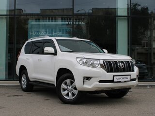 2017 Toyota Land Cruiser Prado 150 Series Рестайлинг 2, белый, 4569000 рублей, вид 3