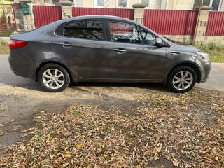 2012 Kia Rio III, серый, 749000 рублей, вид 3